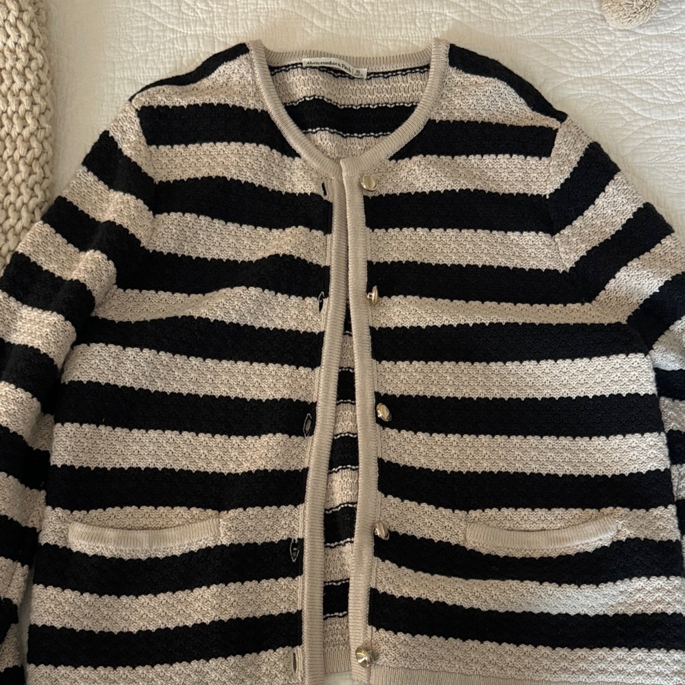 Abercrombie & Fitch Black and Cream Striped Cardigan